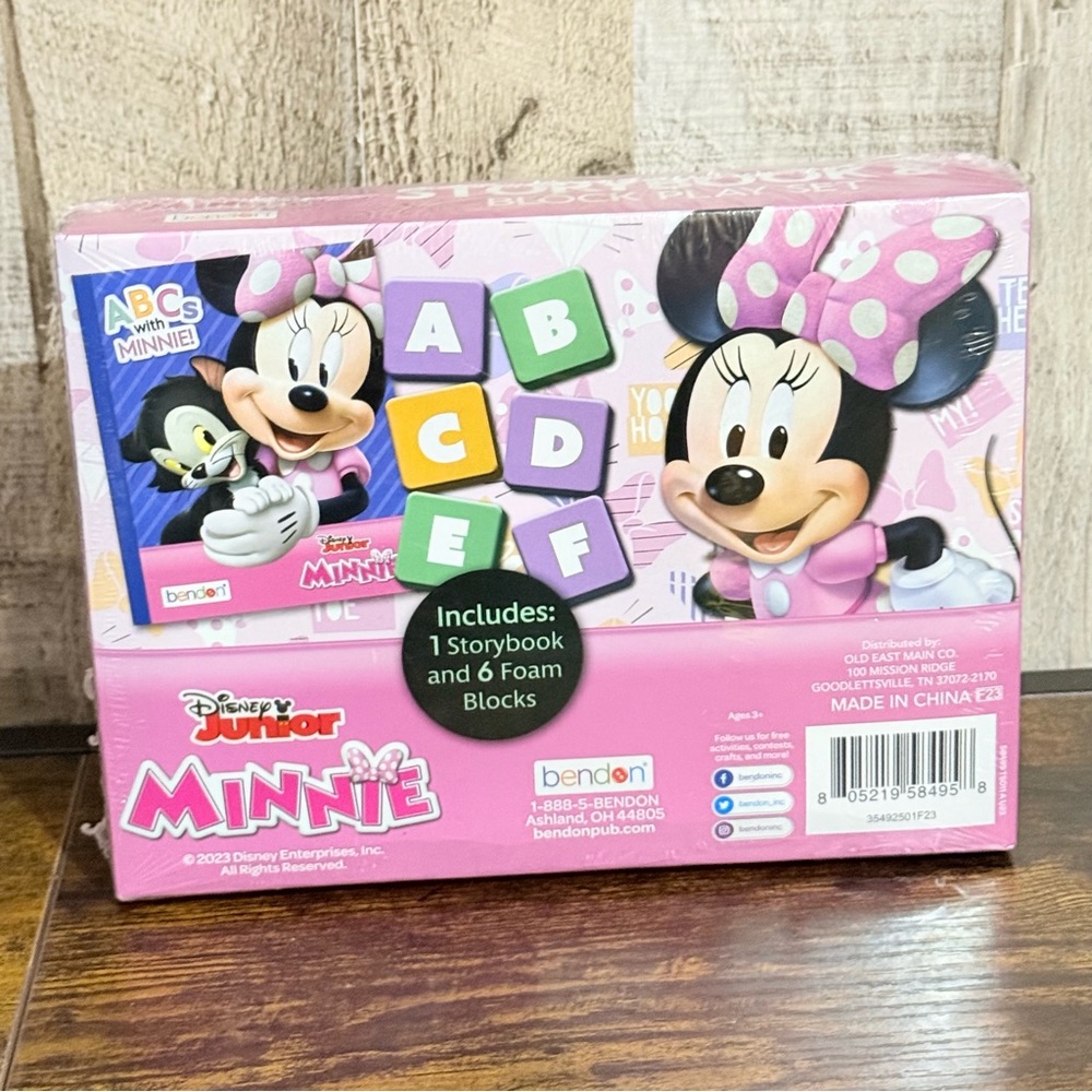 Disney Minnie Storybook Block Play Set- NEW - Picture 2 of 5